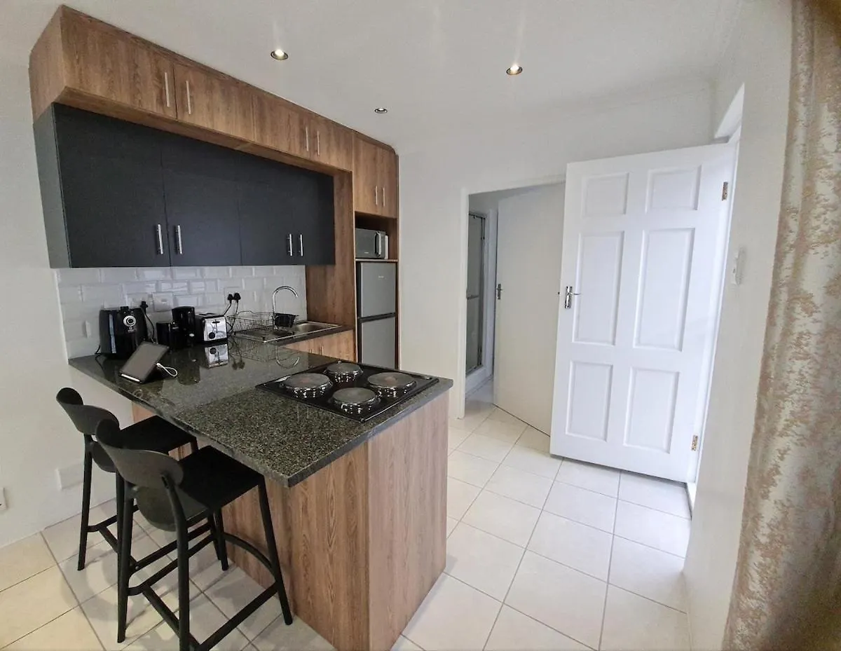 Oasis - Renovated - Queen Extra Length Bed Apartment Cape Town Güney Afrika